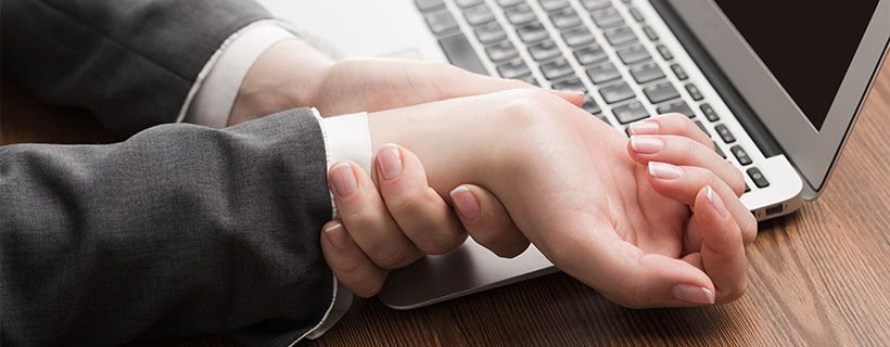 patient needing carpal tunnel syndrome treatment in Lawrenceville